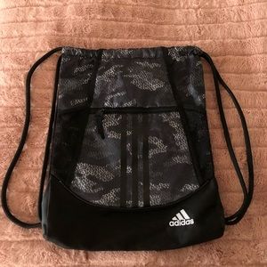 Adidas black patterned drawstring bag!!